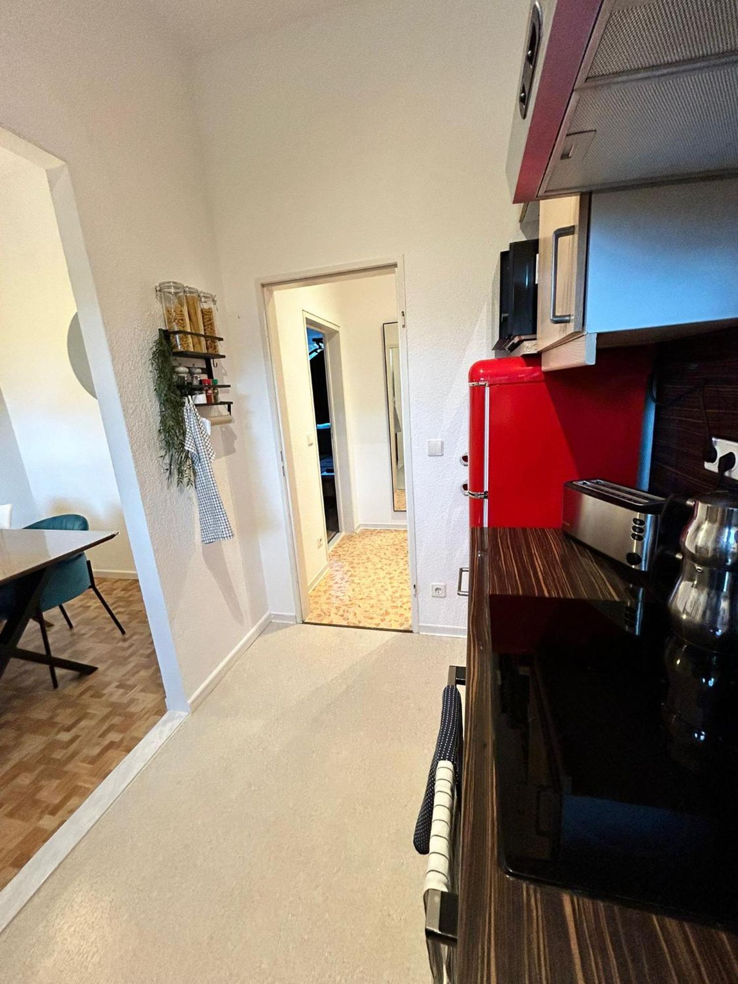 Duplex Apartment Ullstein- 4 Bedrooms, 2 Bathrooms, Living Room, 2 Parking Spaces, Boxspringbeds, Family & Business Apartment! 베를린 외부 사진